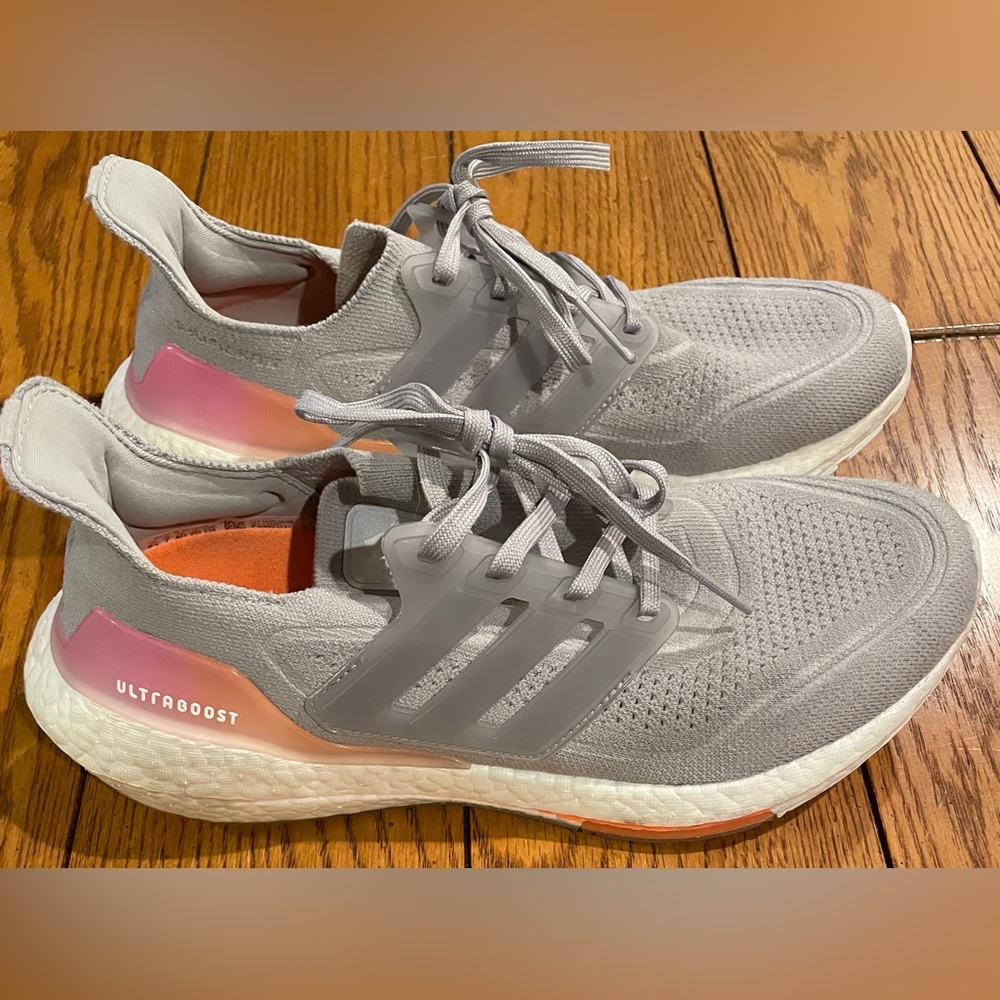 EUC Women’s Adidas Ultra Boost Sneakers, size 8.5, grey/pink/orange